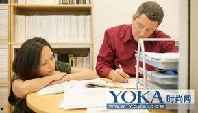 办公室白领遭遇职场潜规则 每日有料,揭秘职场生存挑战